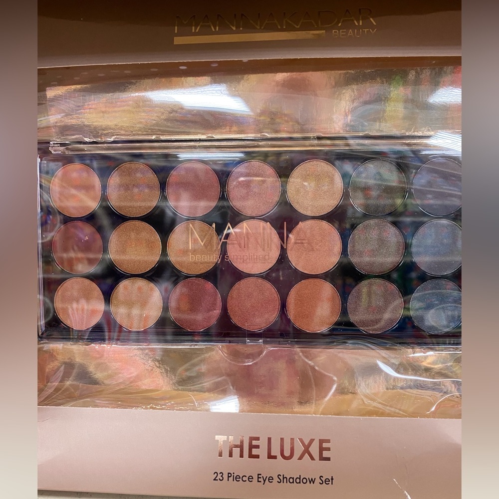Make up pallet
